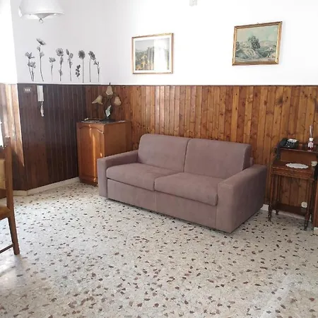 Casa Raffaello Guest house *